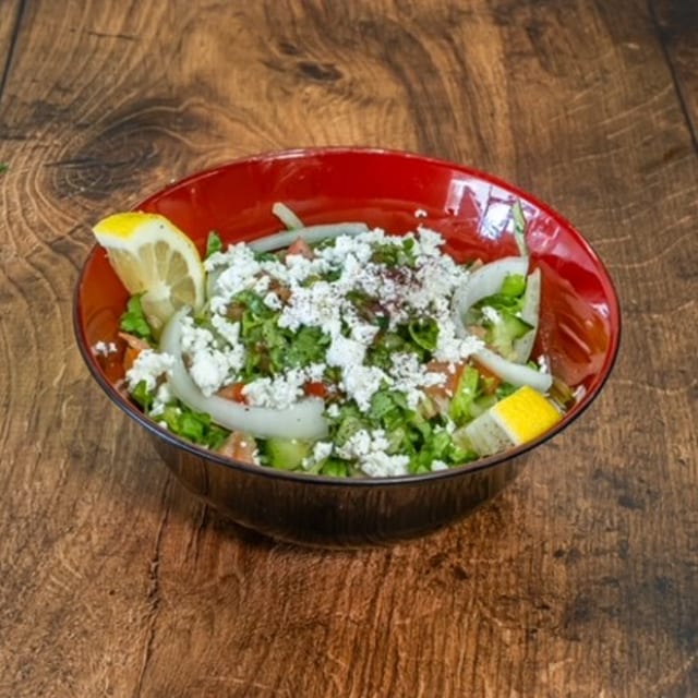 Greek Salad سلطة خضراء.